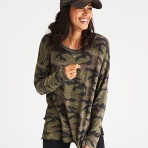 American eagle soft and sexy crew neck